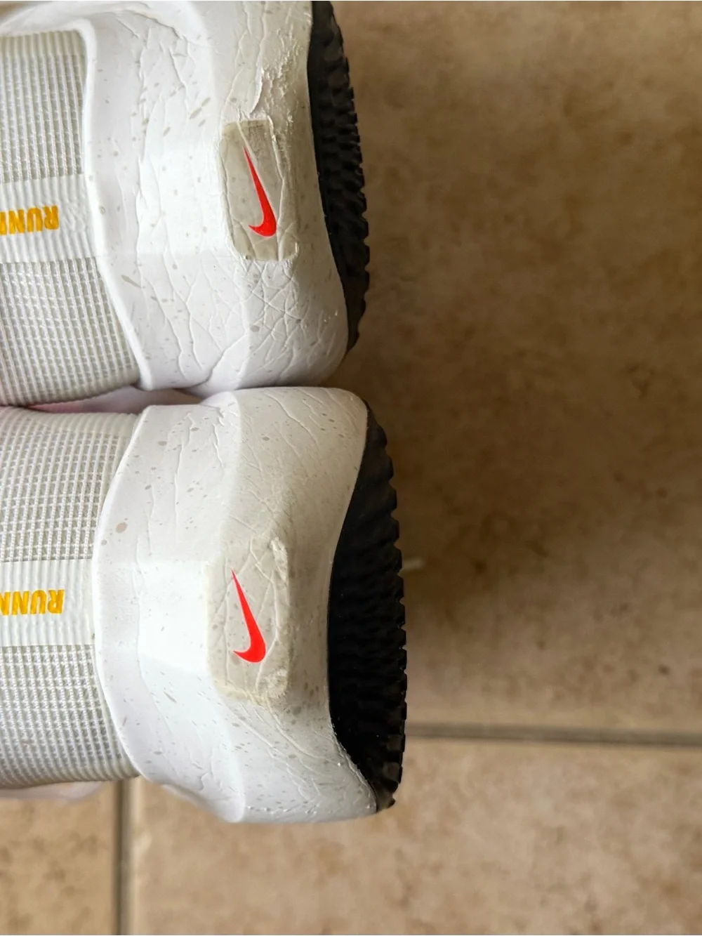 Nike - Zoom Fly 5 'White Bright Crimson' . Men US 11
